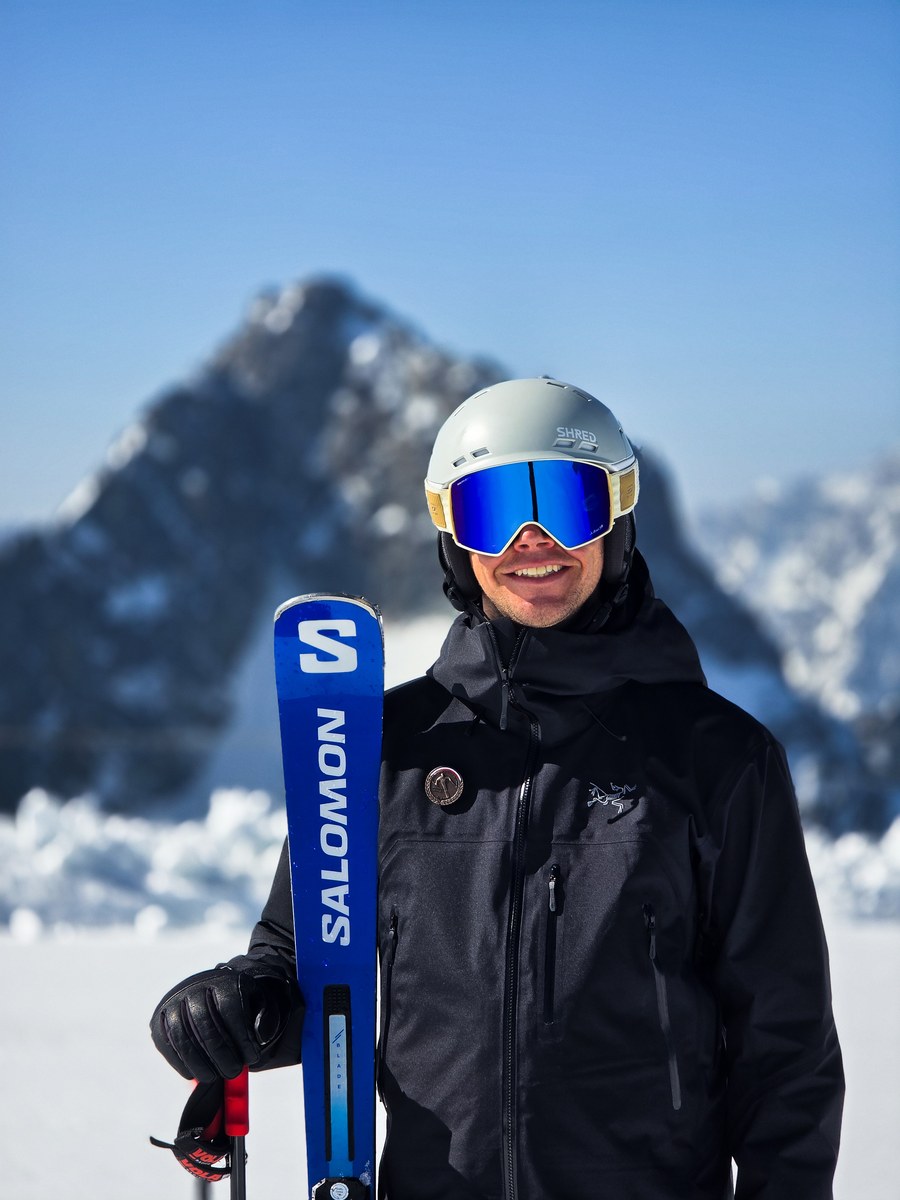 Le coach — moniteur de ski diplômé d'État, massif du Mont-Blanc
